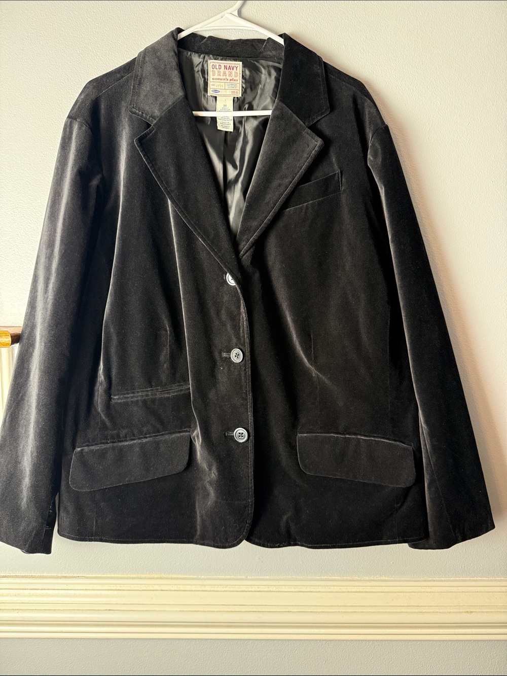 Old Navy Black Velvet Single-Breasted Blazer